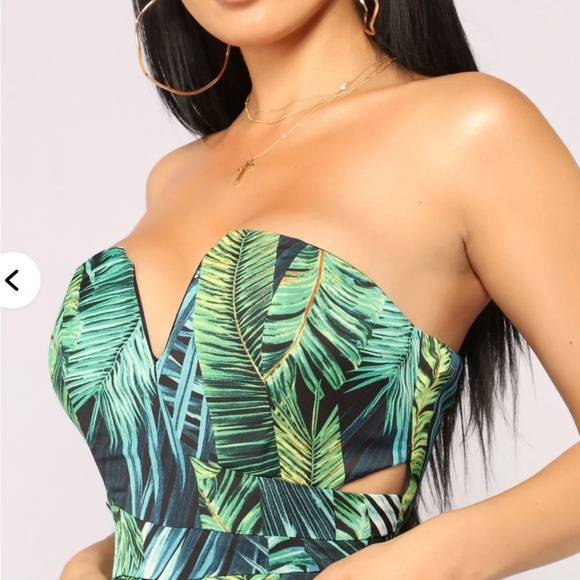 Fashion Nova jumpsuit Tropical Leaf Print Jumpsuit - Picture 2 of 9